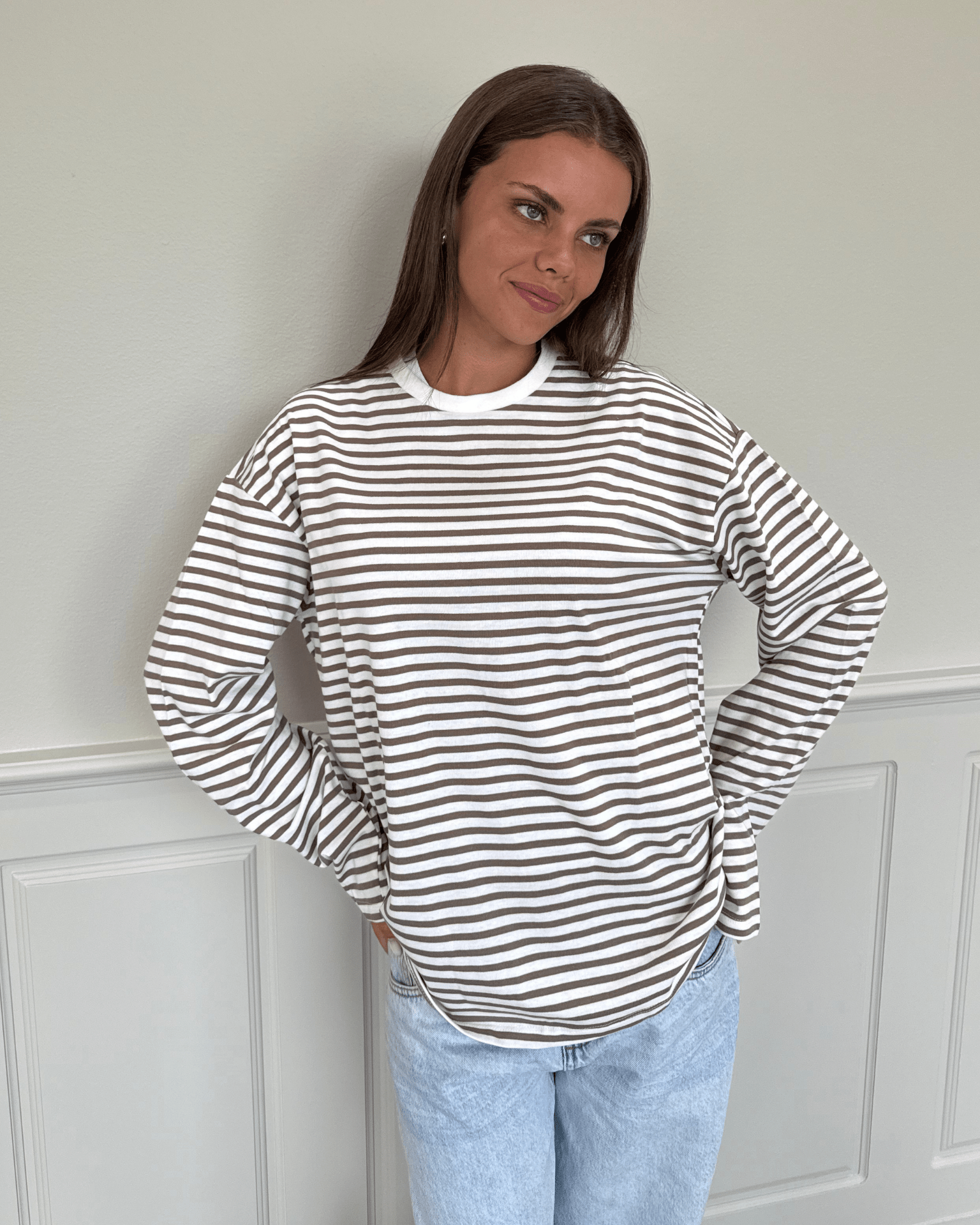 SADIE STRIPE TEE LS - CLOUD DANCER / FOSSIL