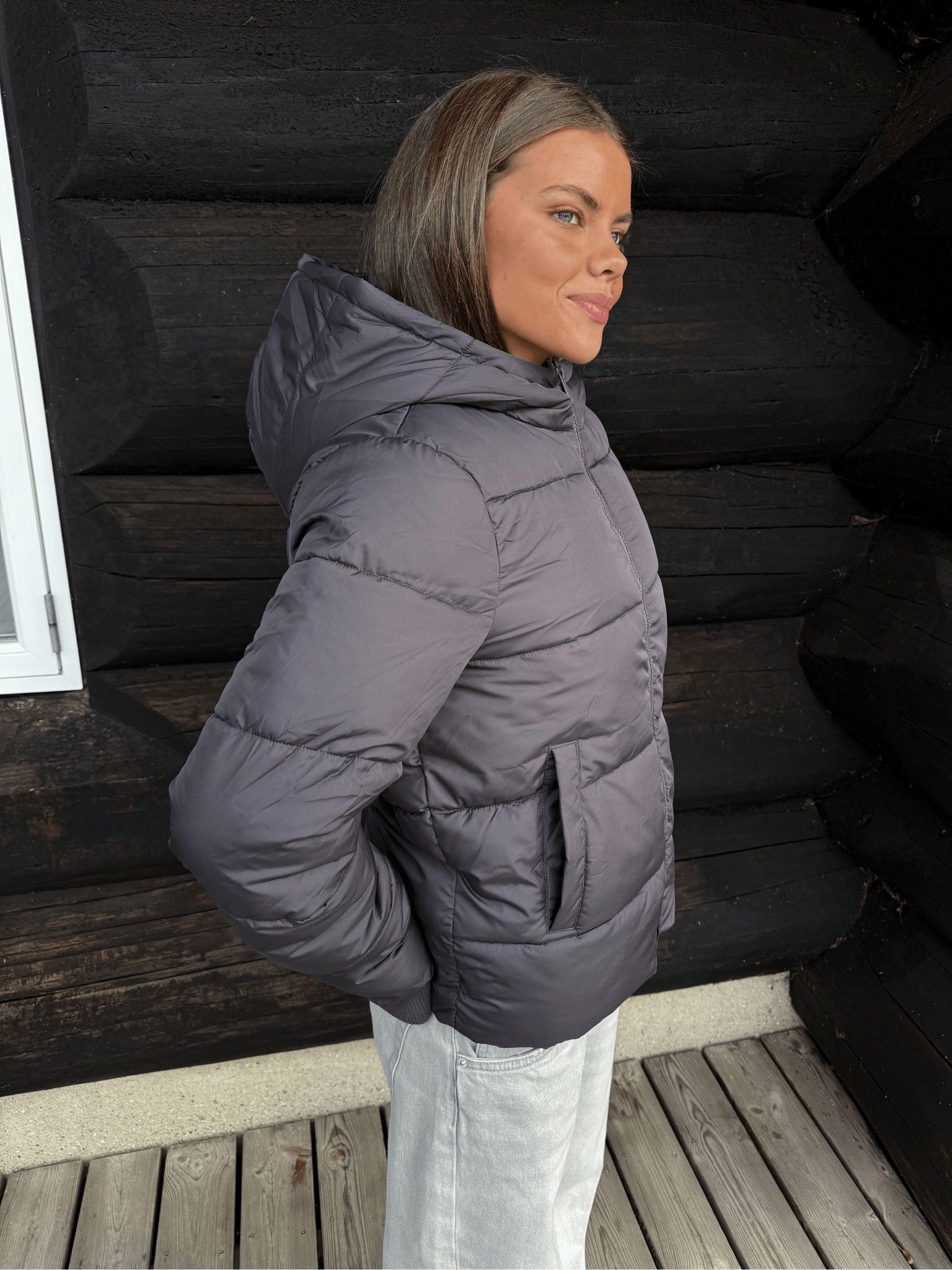 BEE PUFFER JACKET - MAGNET