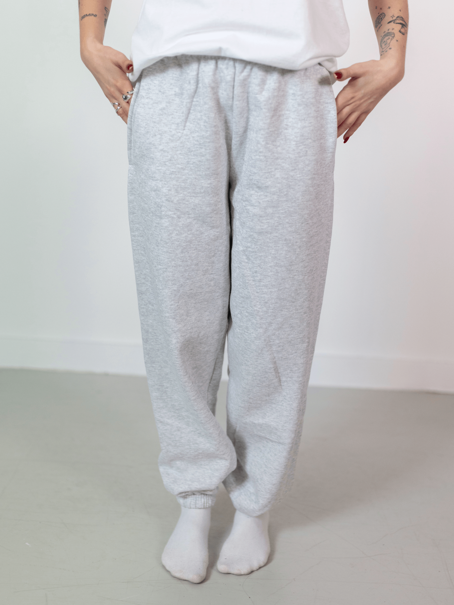 FRUIT SWEATPANTS M/ ELA - GREY