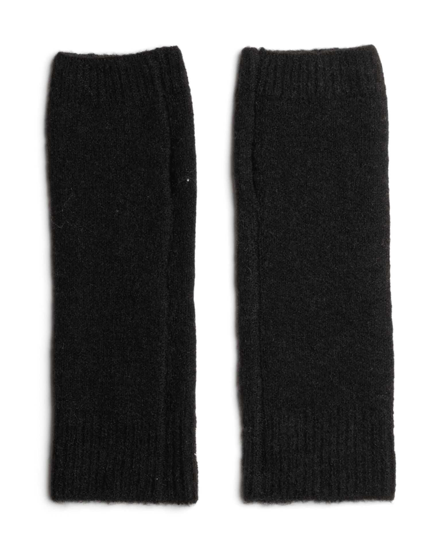 Sorte, strikkede Fortuna armvarmere fra PIECES i blødt, genanvendt materiale.