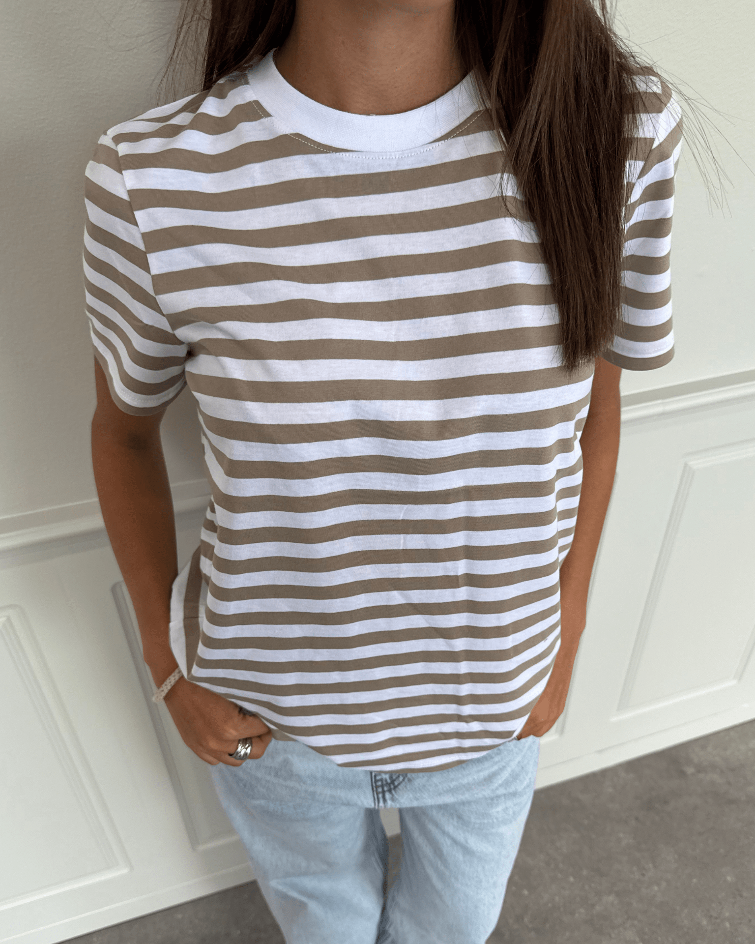 RIA STRIPE TEE - SILVER MINK