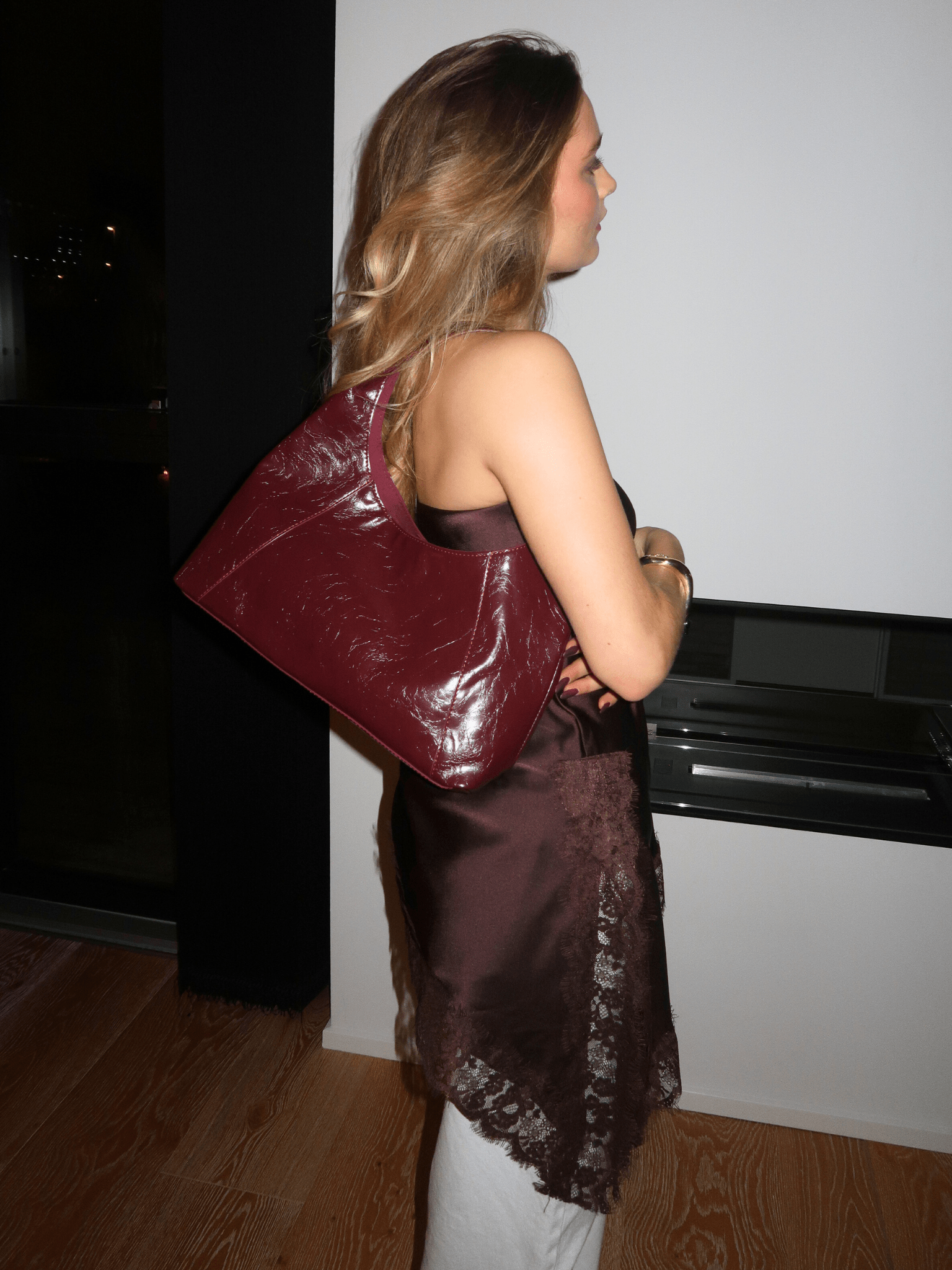 JOYE PATENT HOBO BAG - WEINPROBE