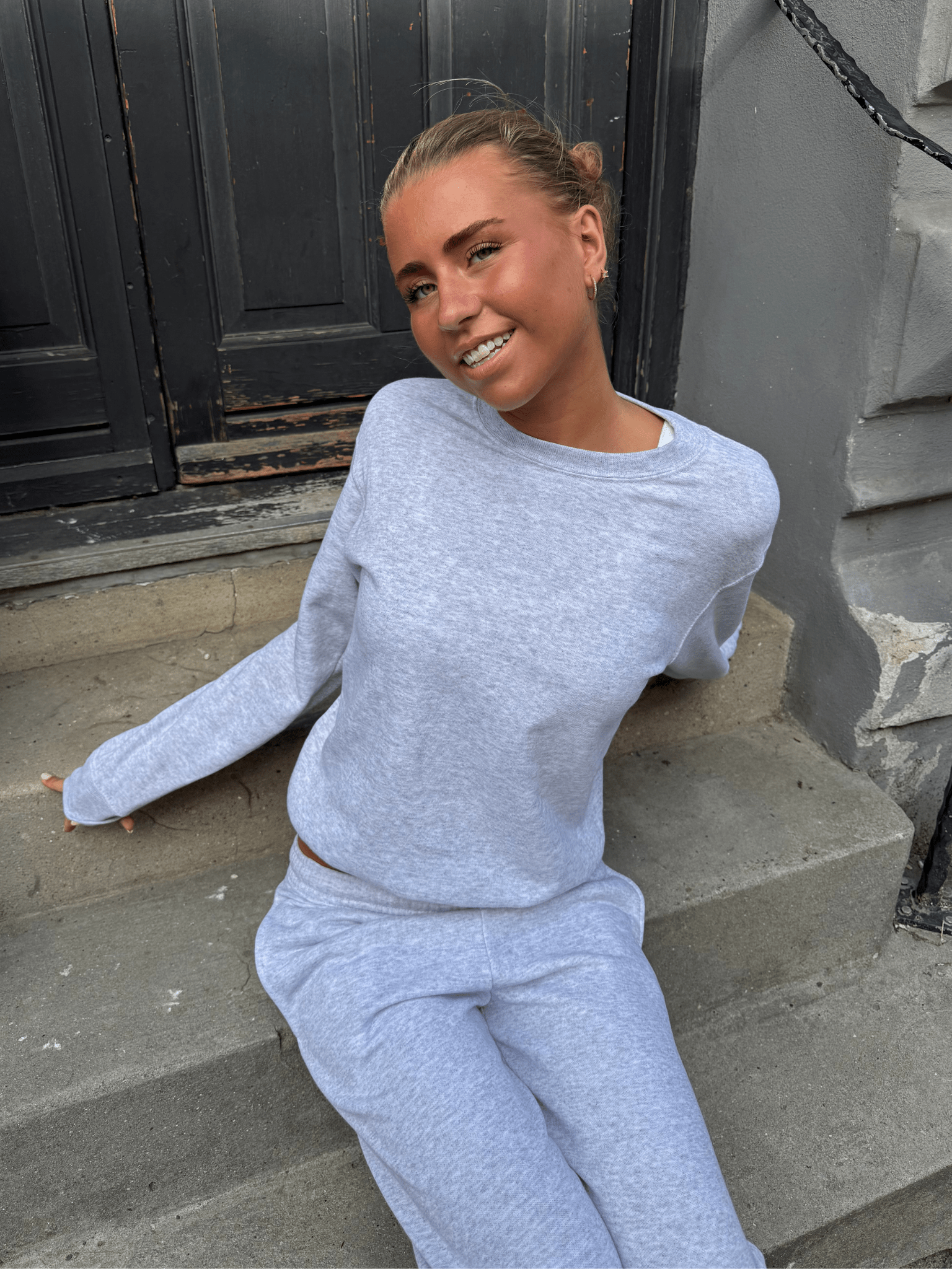 FRUCHT-SWEATSHIRT - GRAU