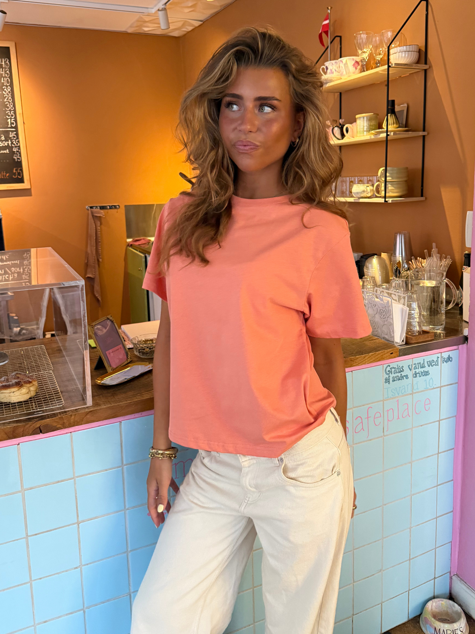 LYKKE TEE - CORAL