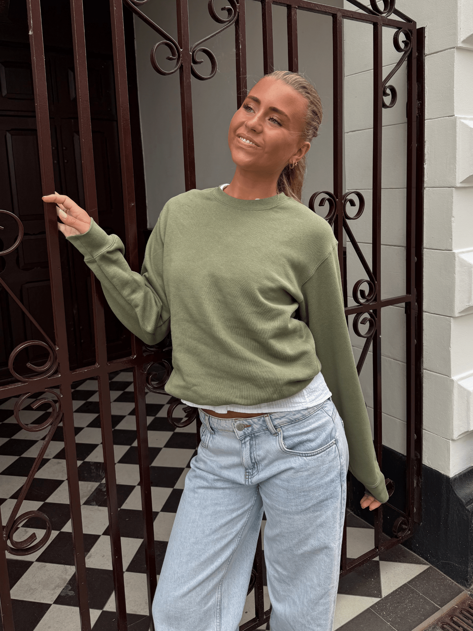 FRUIT SWEATSHIRT - OLIVE
