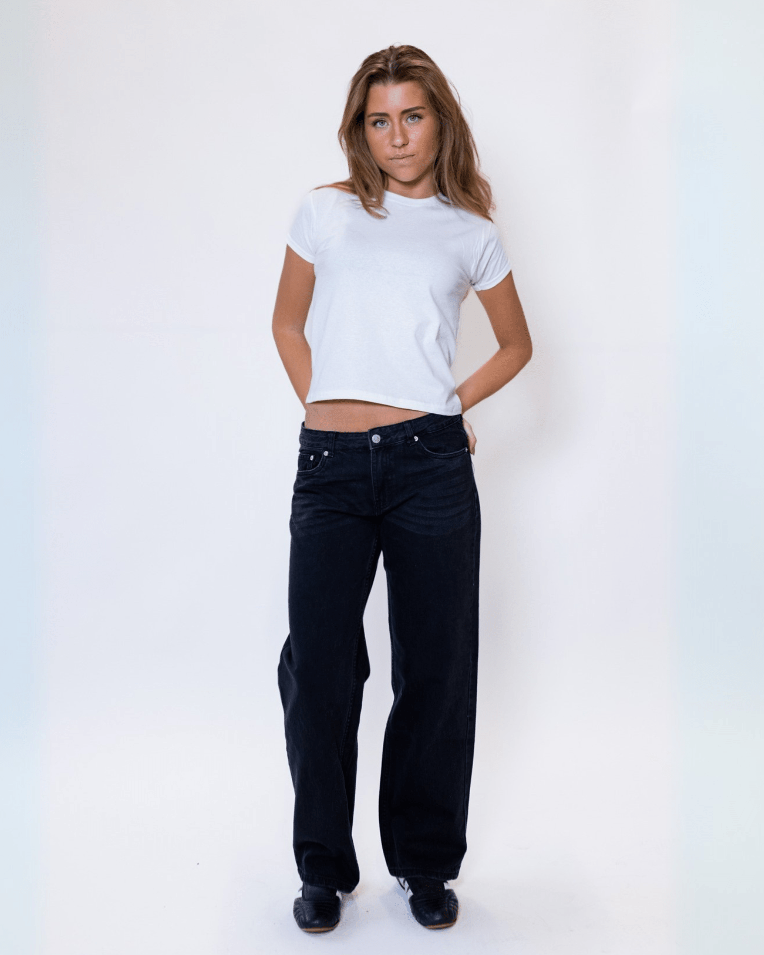 VERA JEANS - BLACK