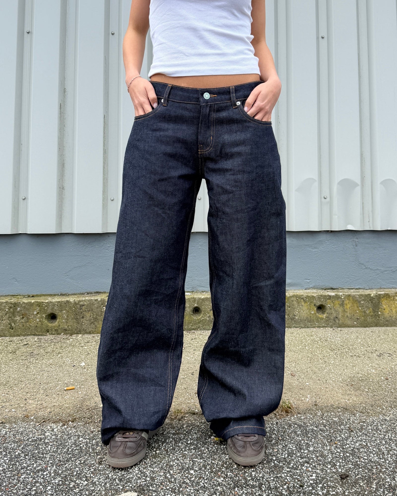 Mørkeblå Esther baggy jeans med lav talje i selvedge denim