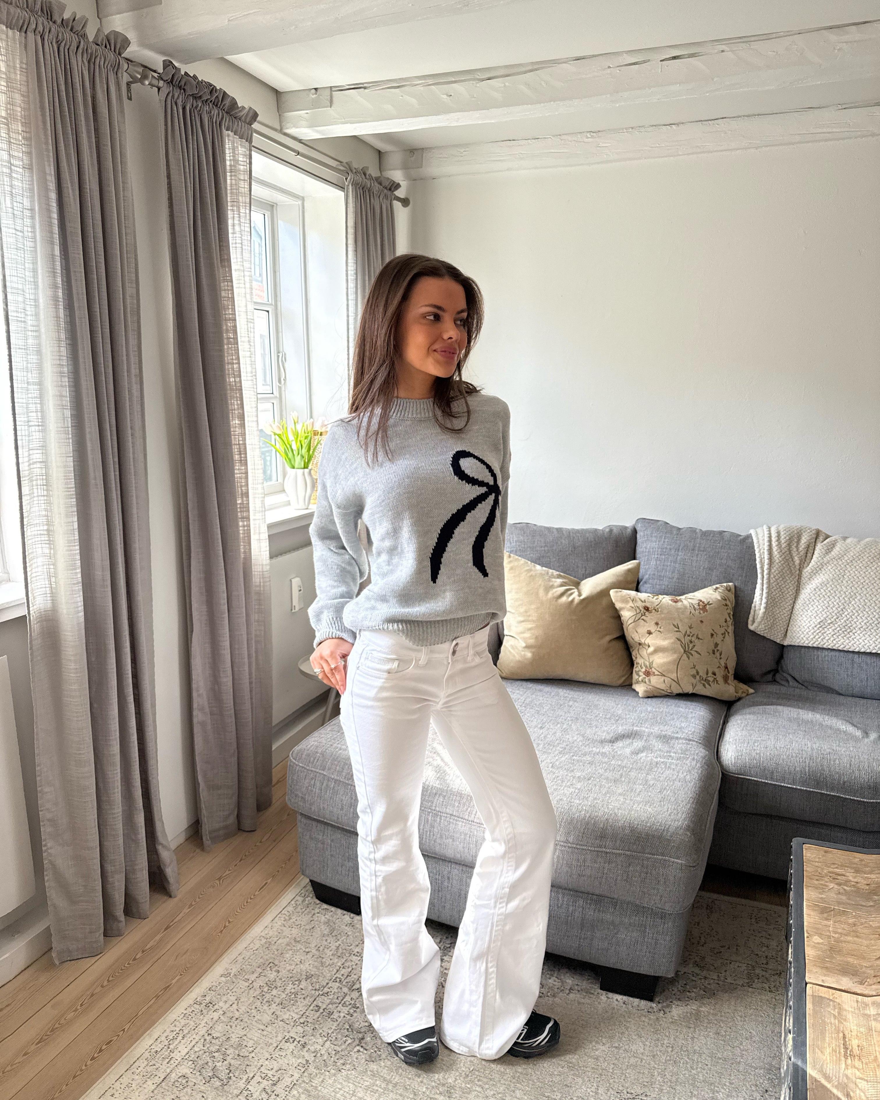 ERIKA LOW BOOTCUT JEANS - WHITE