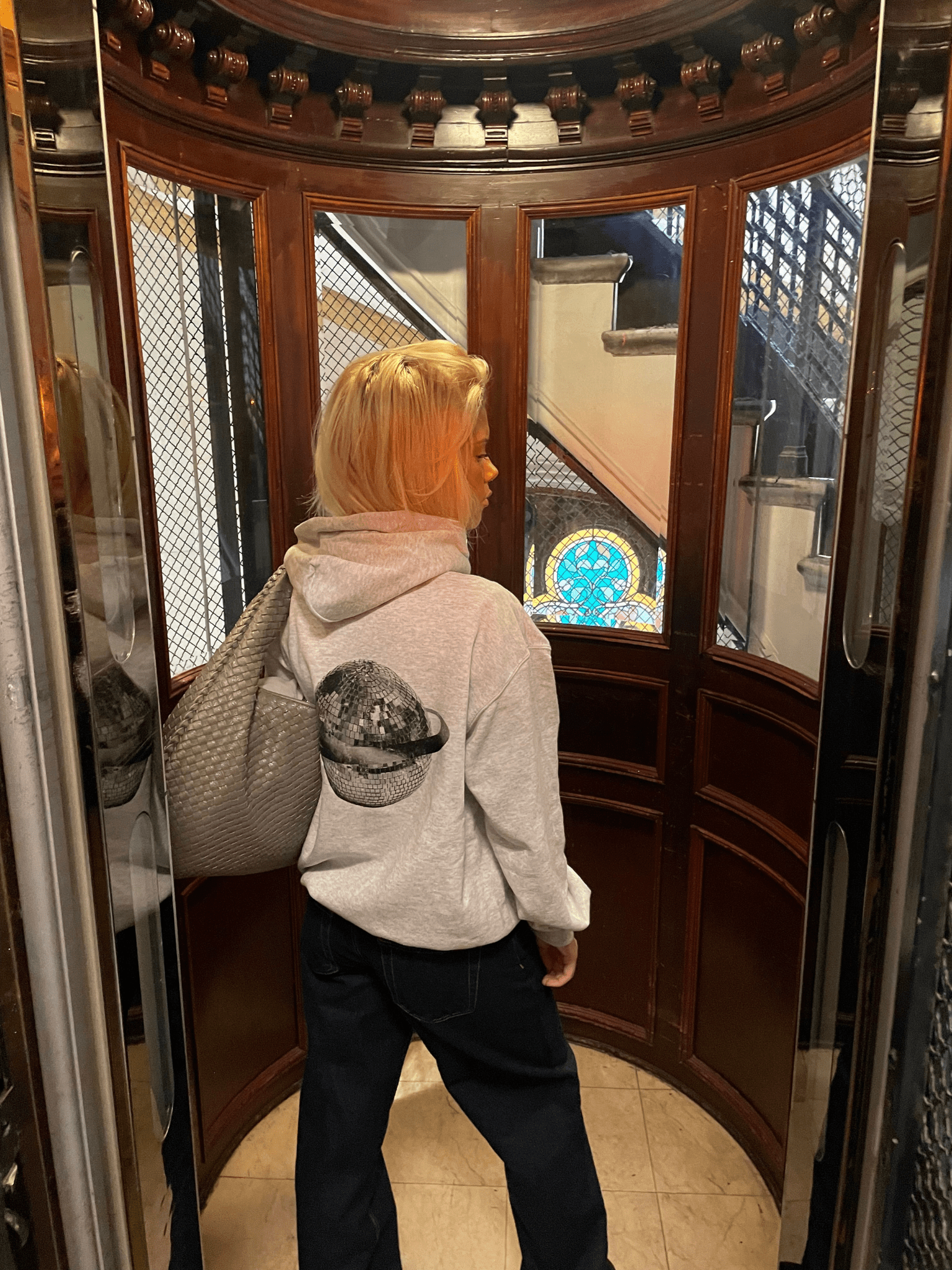 PLANET DISCO (schwarzer) Hoodie (Rückenaufdruck) - GRAU