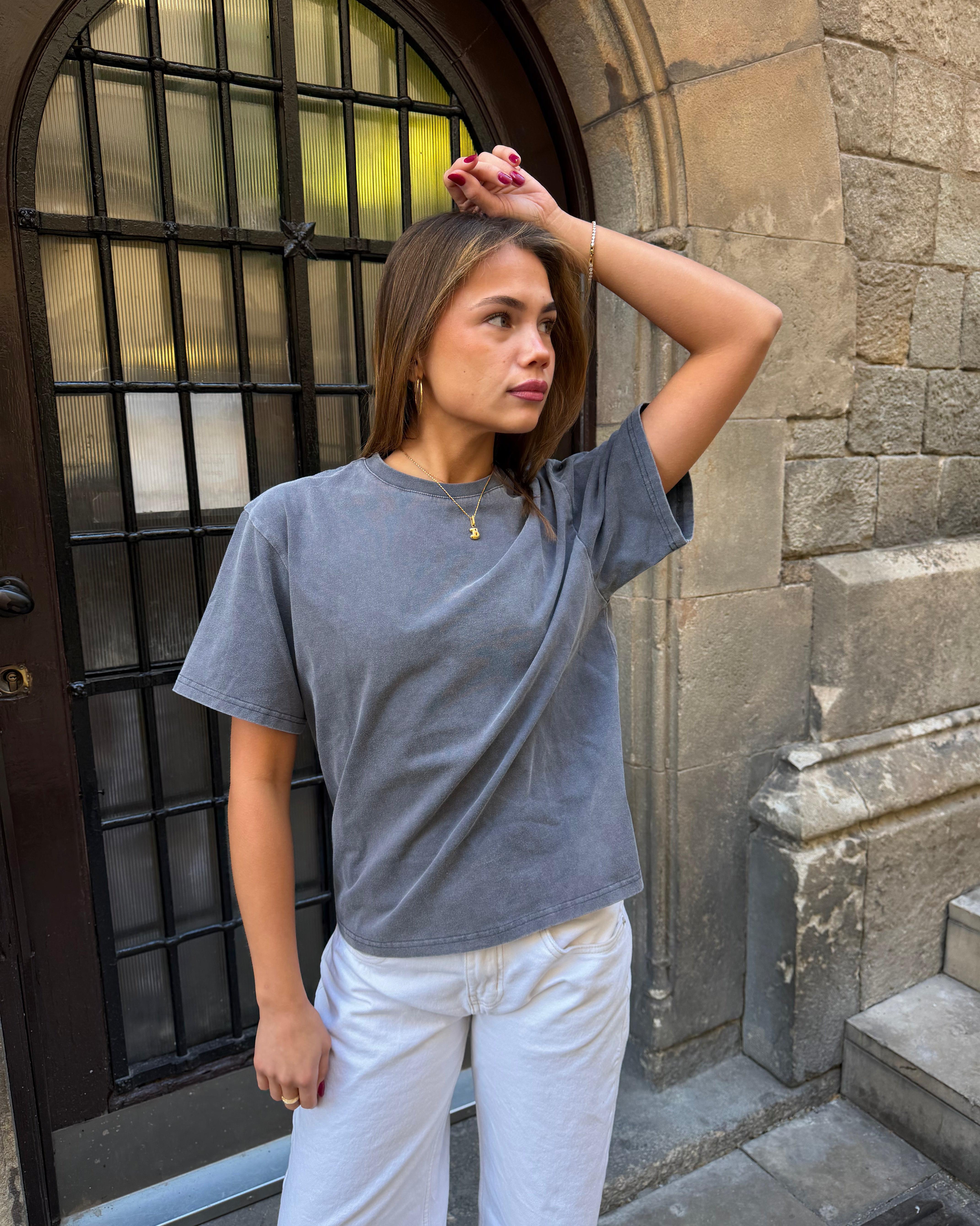LYKKE WASHED TEE - GREY - fra Dinvintageshop