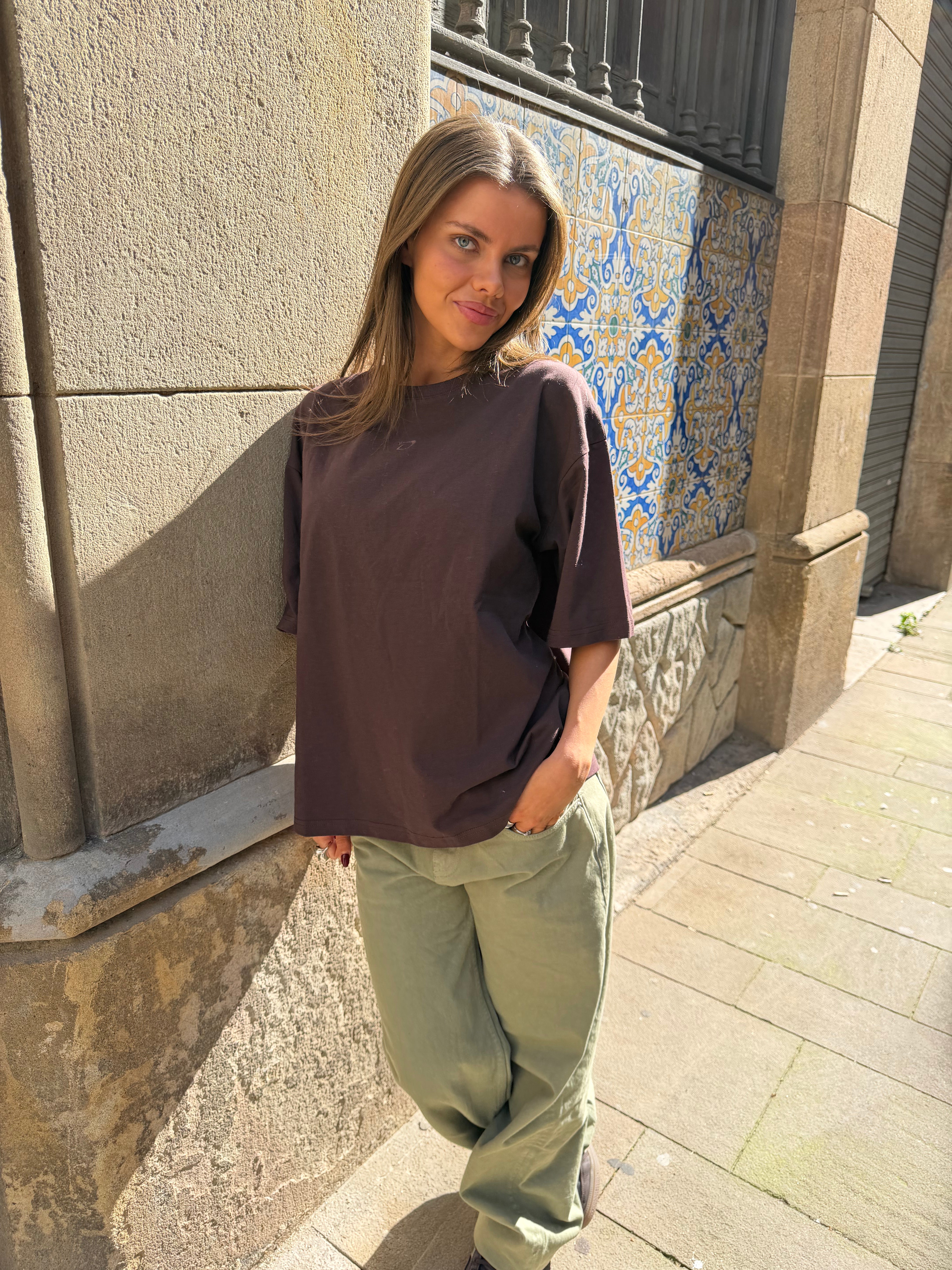 ACE BOXFIT TEE - DARK BROWN