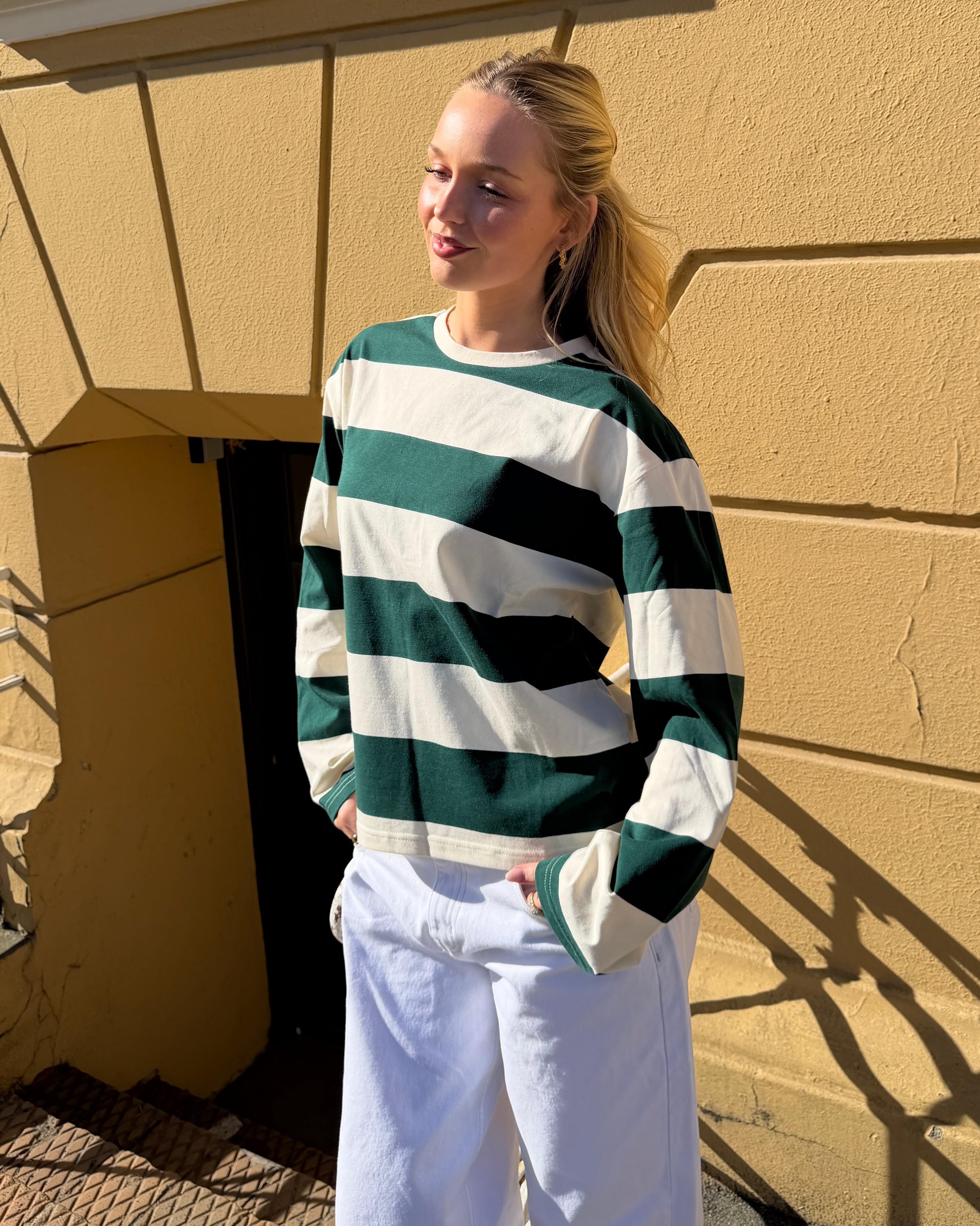 Oversize langærmet Mynte t-shirt med grønne og offwhite striber