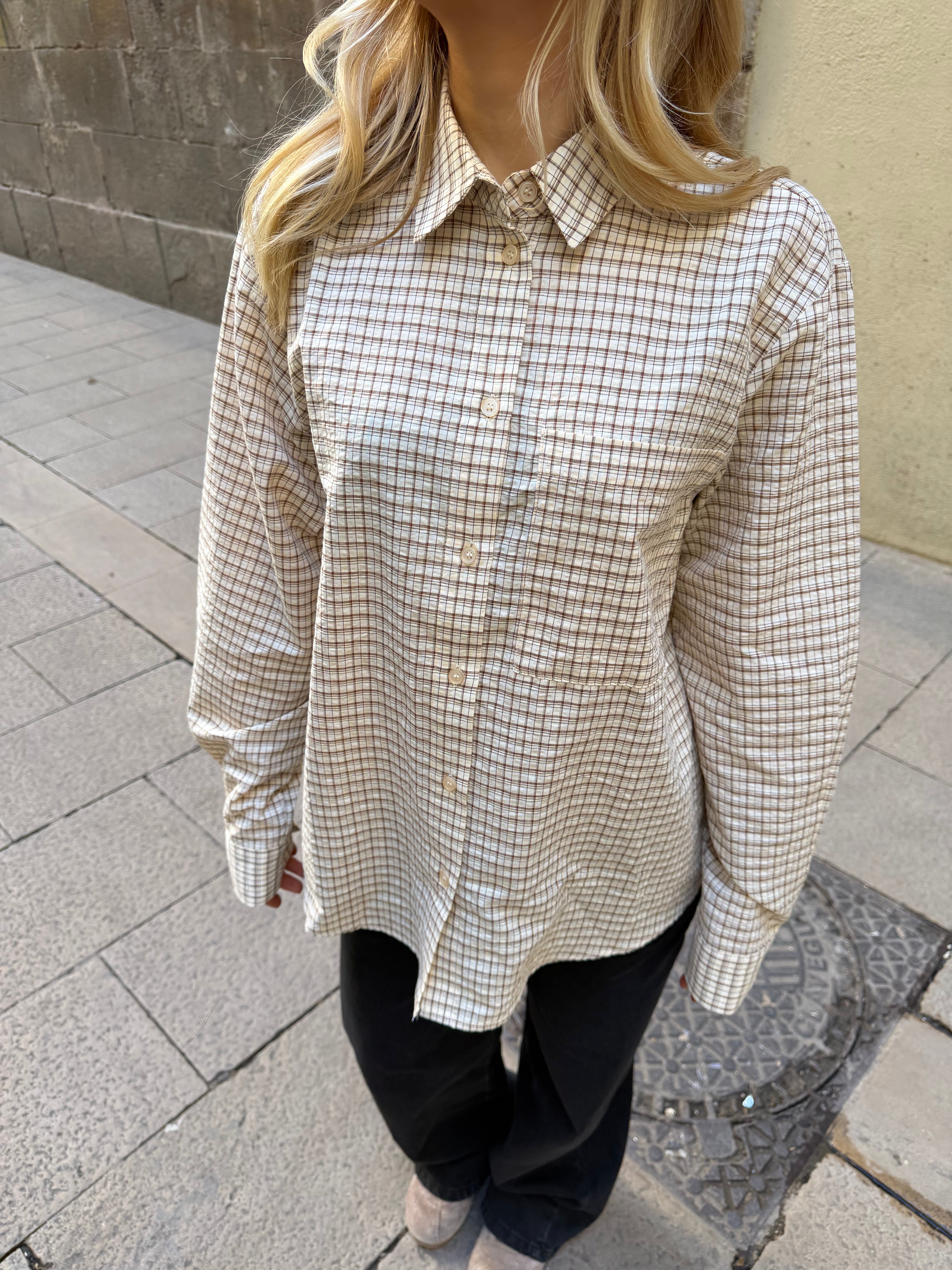 NEO BOXFIT SHIRT - SAND/BROWN CHECK