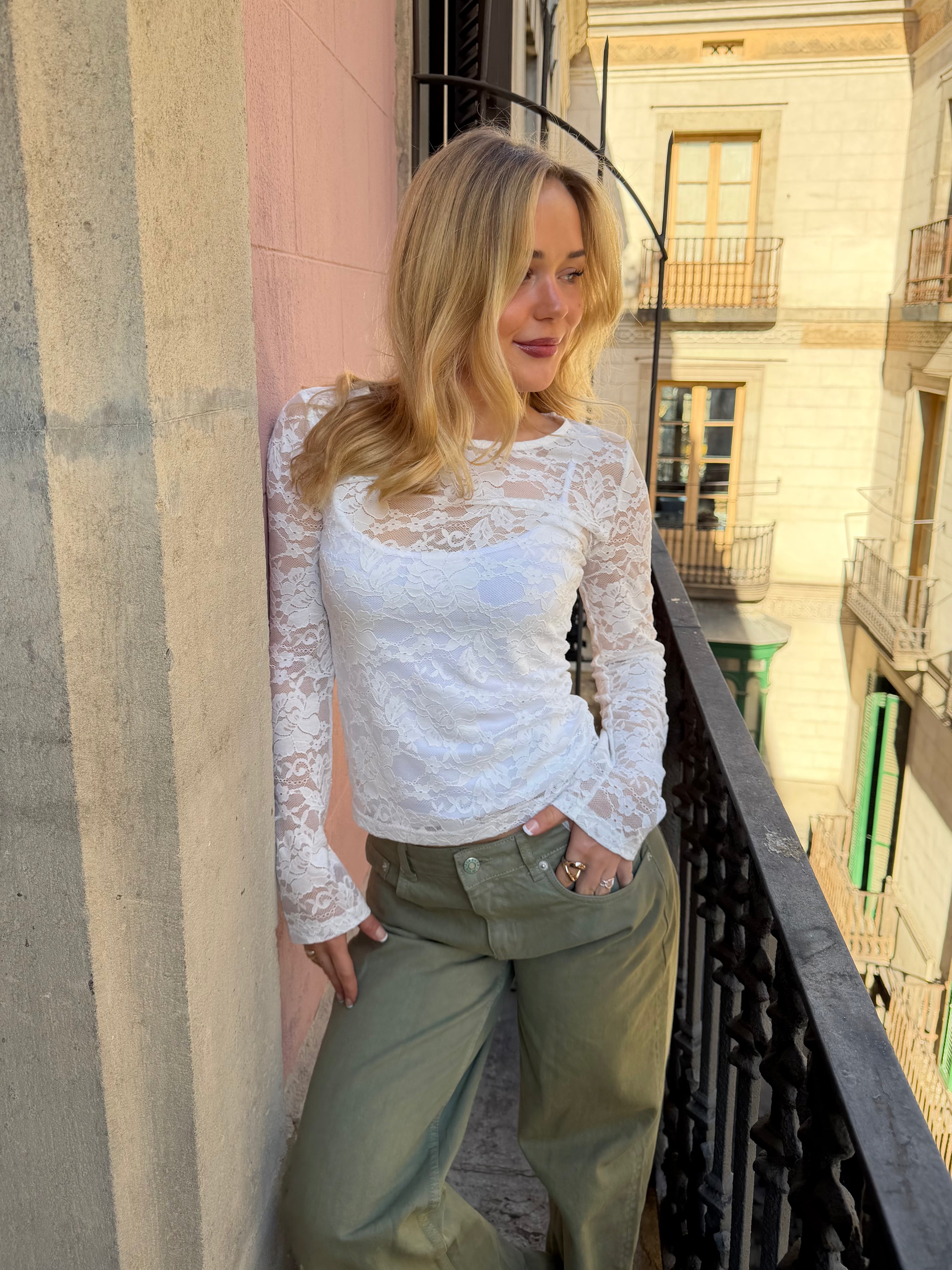 ALIX LACE TOP - WHITE