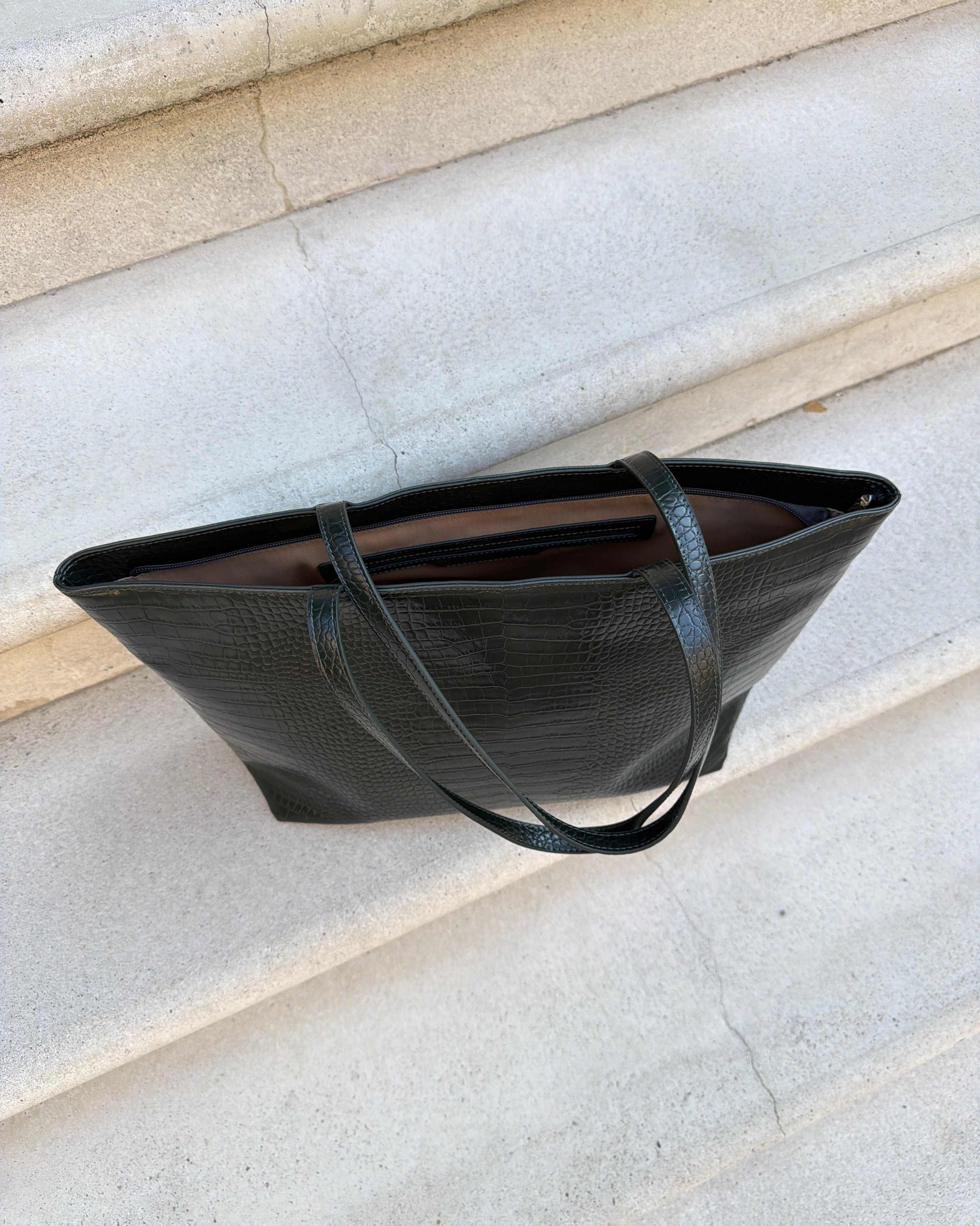 AMY CROC BAG - BLACK