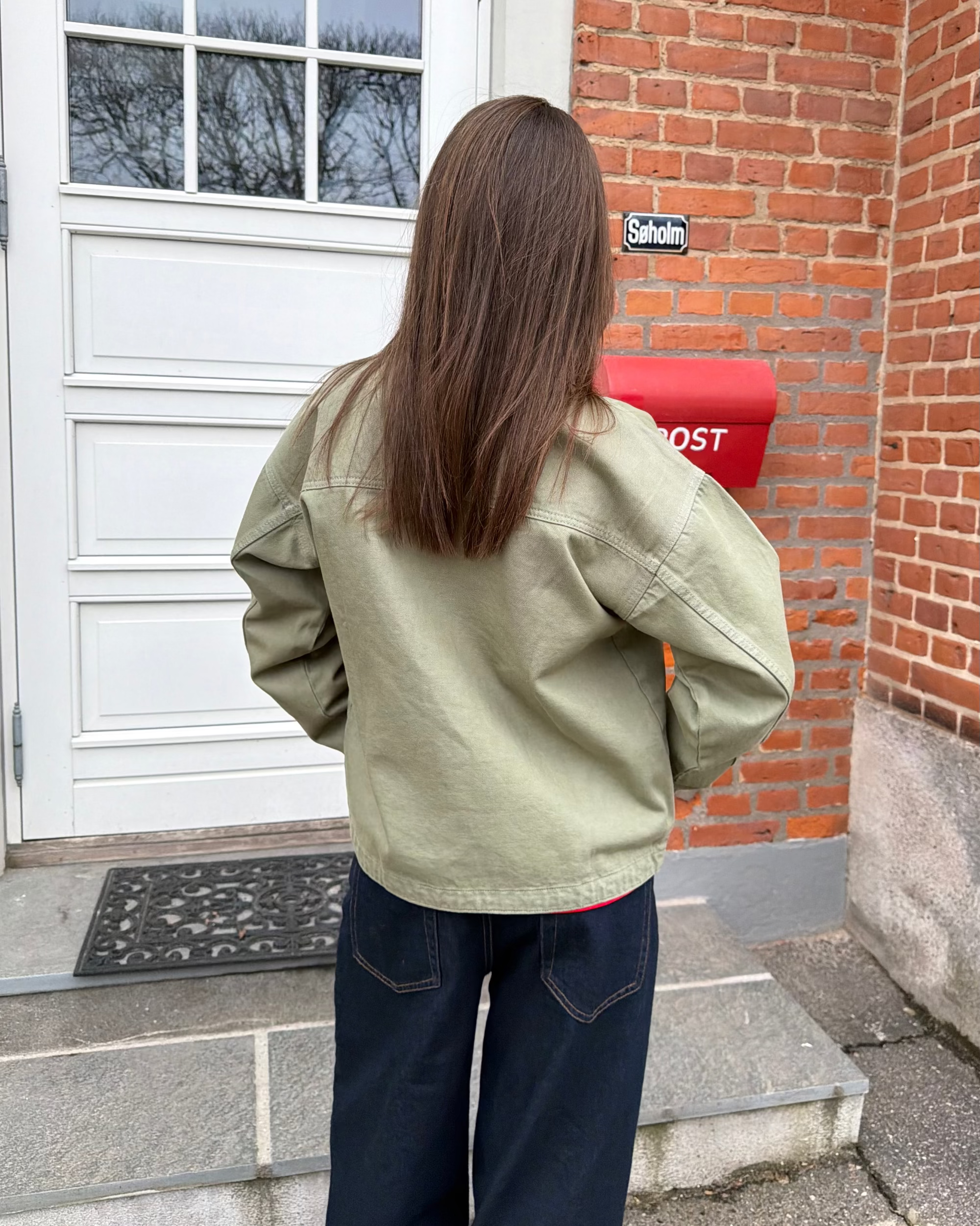 Grøn Sia denimjakke i bomuld med oversize pasform set bagfra