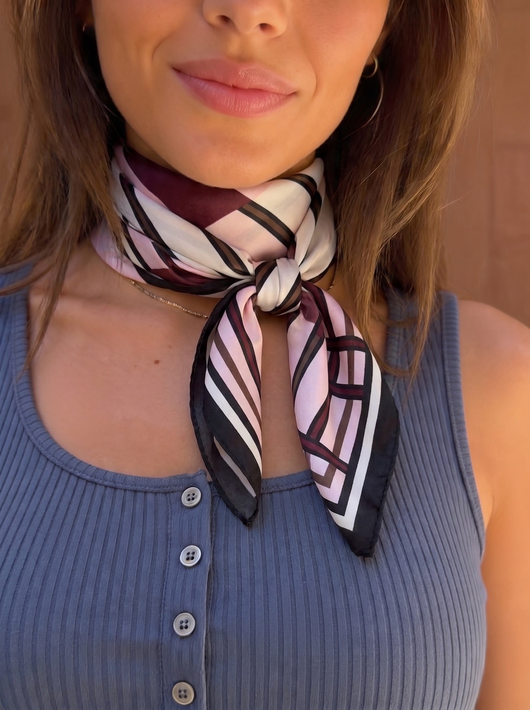 AMANDA SQUARE SCARF - TAWNY PORT GRAPHIC - Dinvintageshop