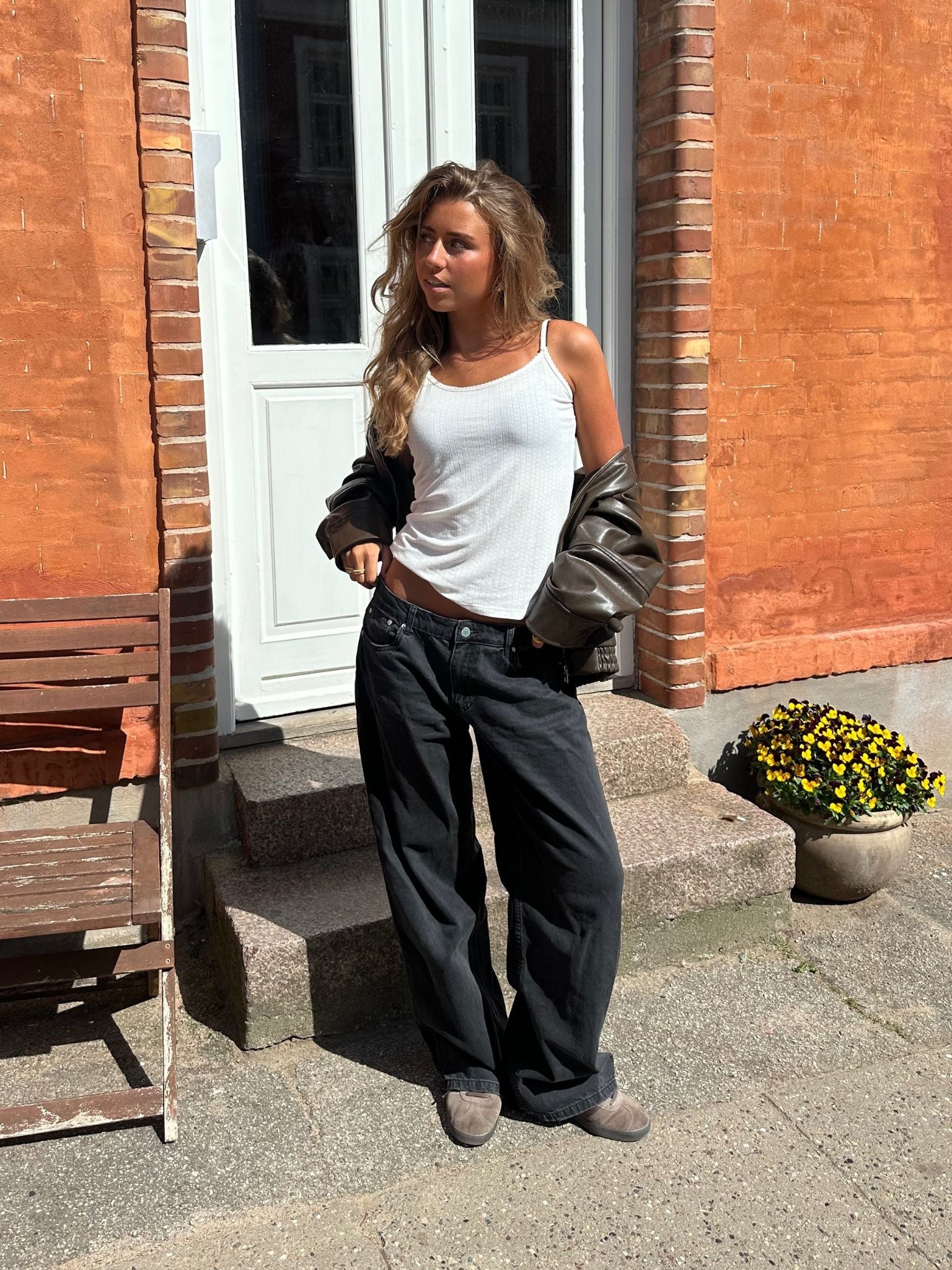 ESTHER JEANS - BLACK - Dinvintageshop