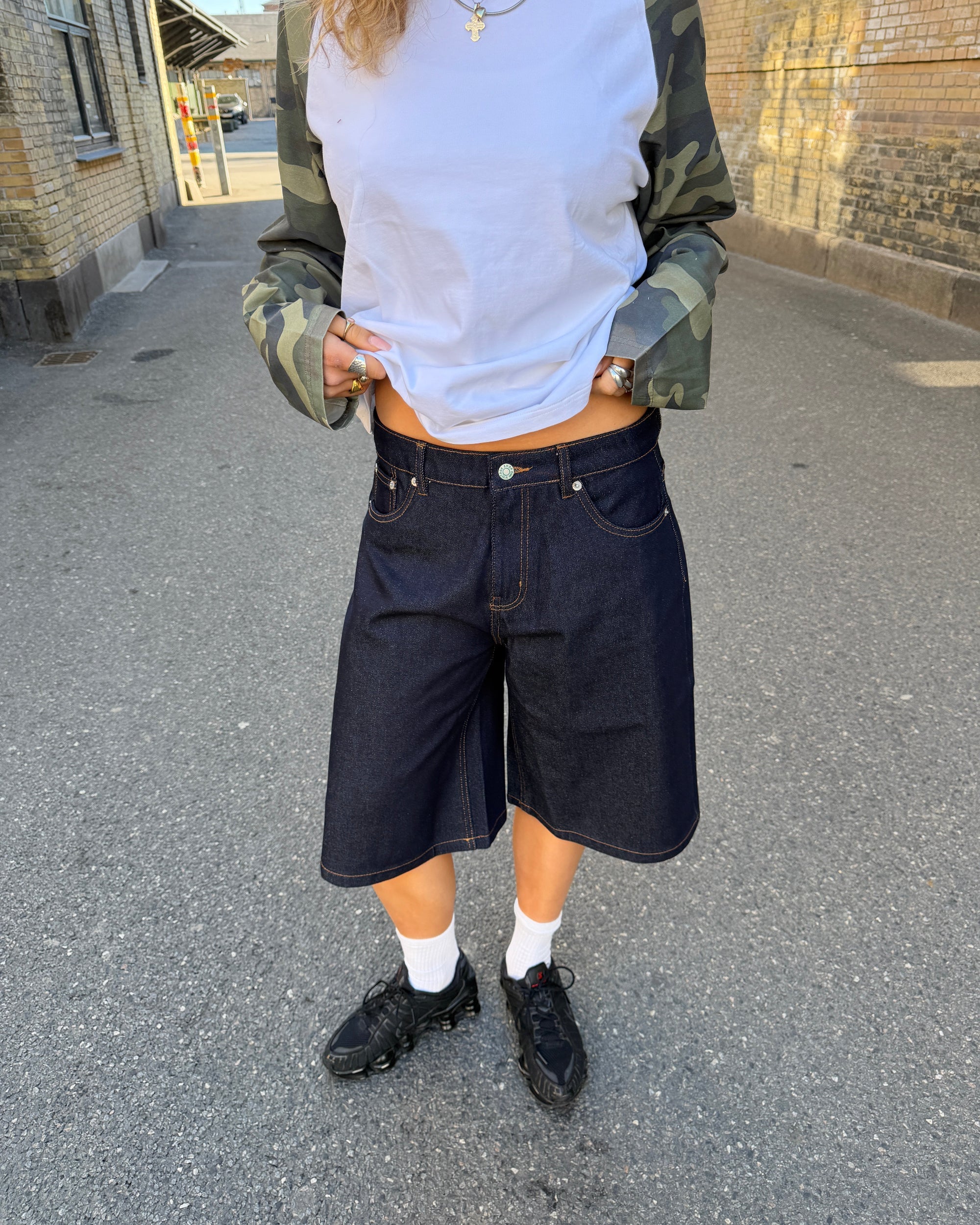 FRIDA JORTS - INDIGO SELVEDGE