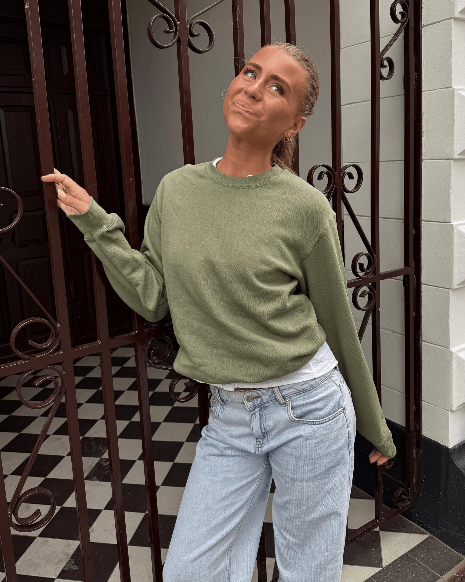 FRUIT SWEATSHIRT - OLIVE