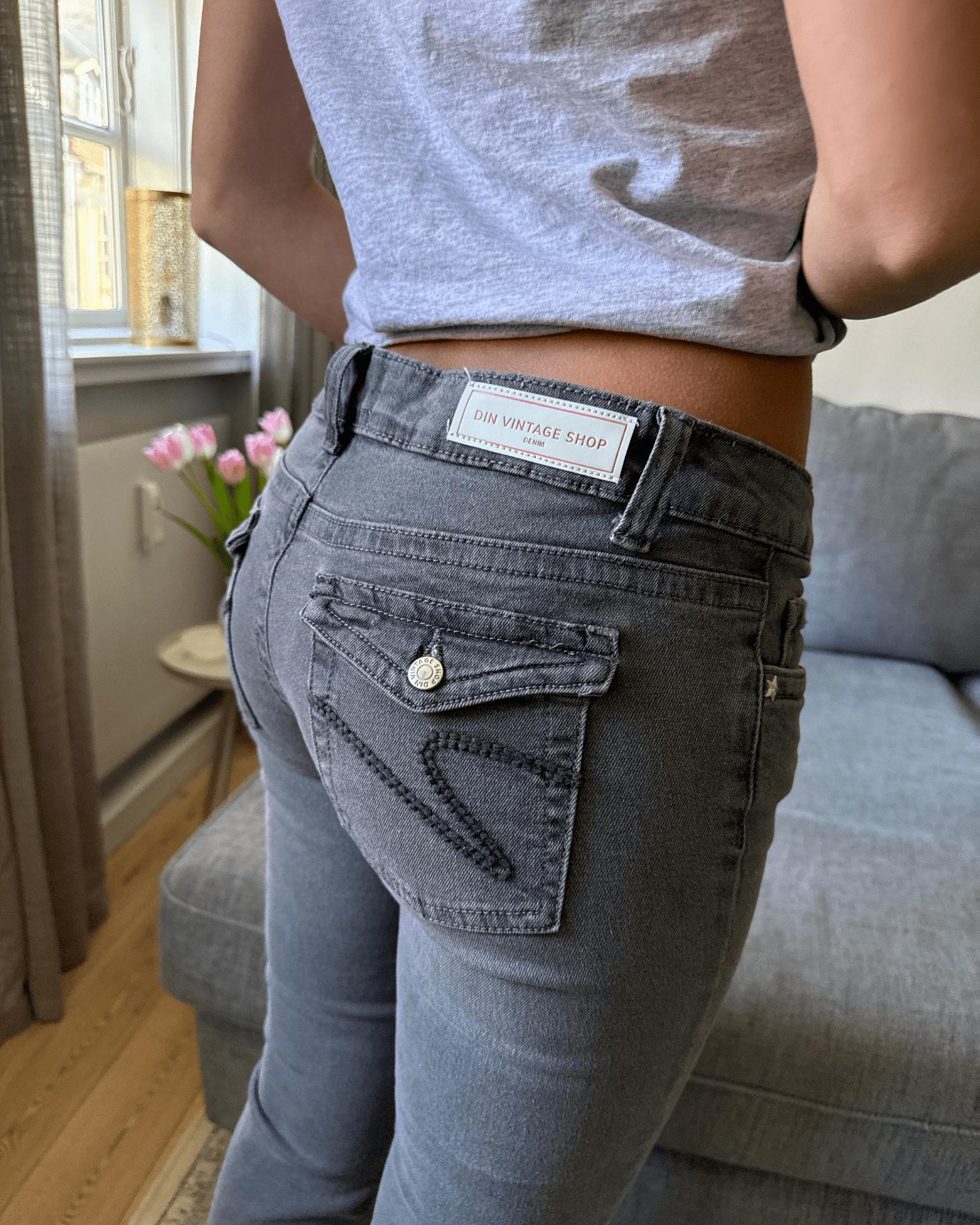 HANNAH ULTRA LOW BOOTCUT JEANS - DARK GREY
