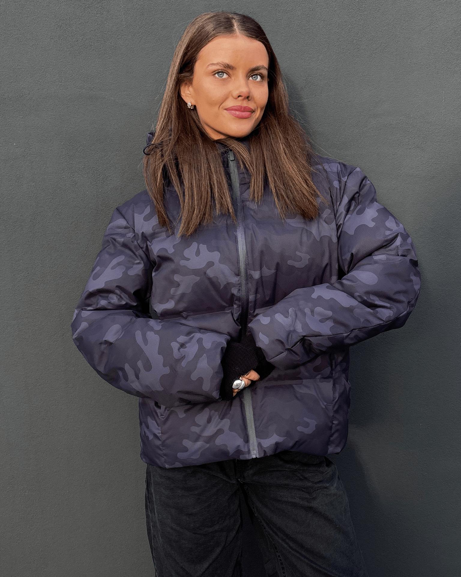 ISA DOWN JACKET - BLACK CAMO