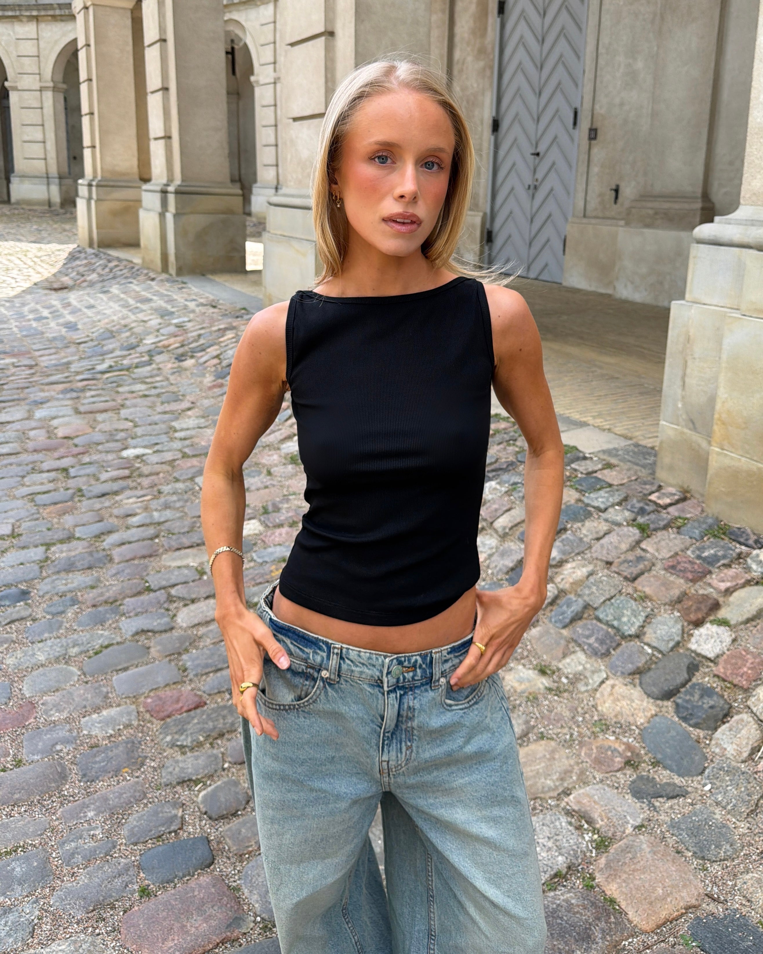 JOHANNE BOATNECK TOP - BLACK - Dinvintageshop