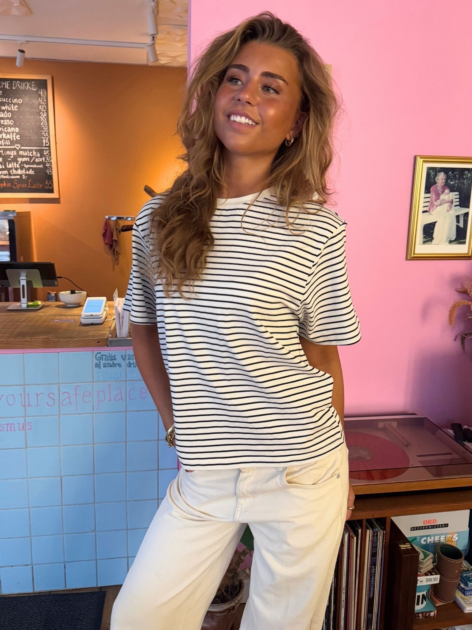LYKKE STRIPE TEE - WHITE/BLACK - Dinvintageshop