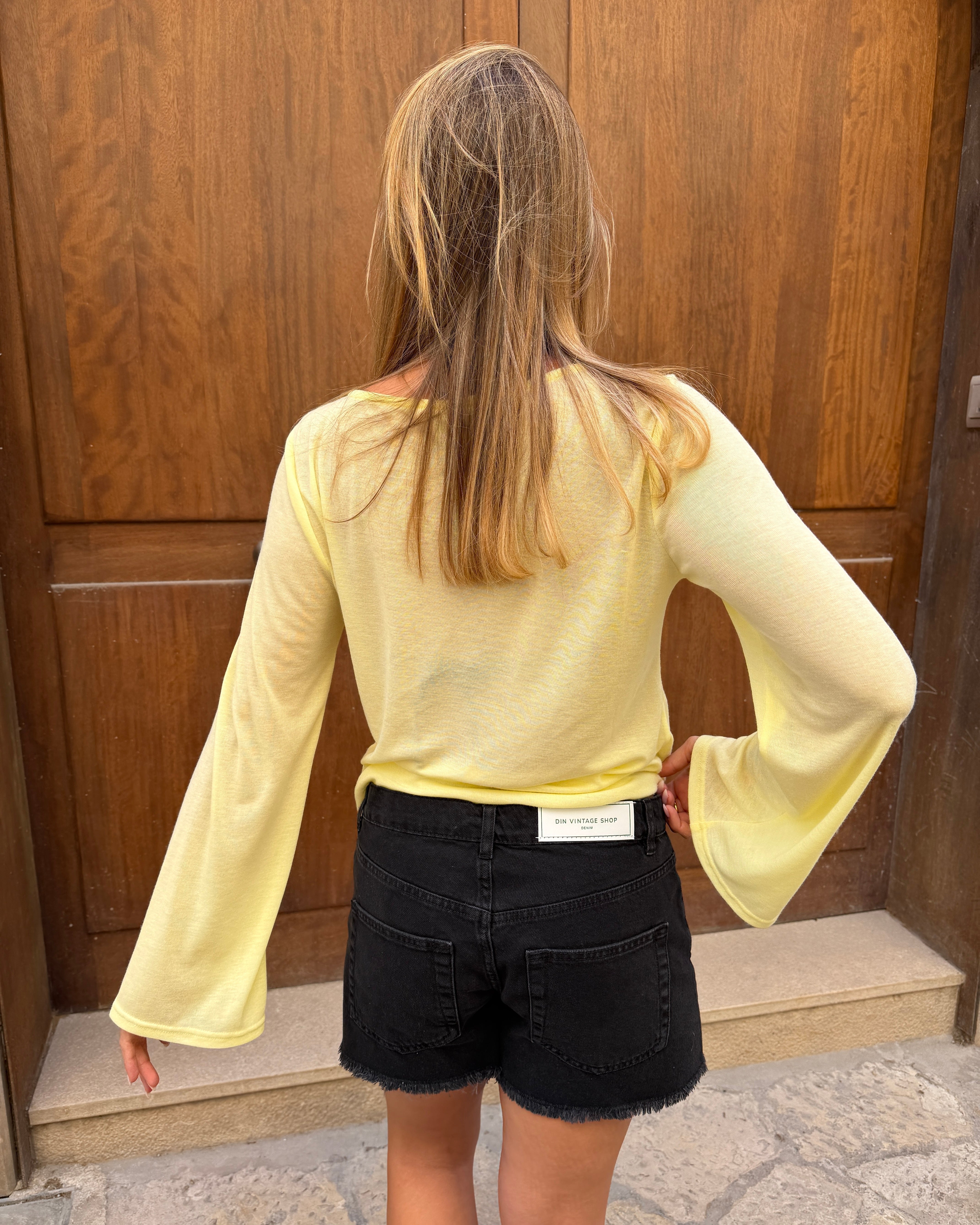 NOVA SHORTS - BLACK
