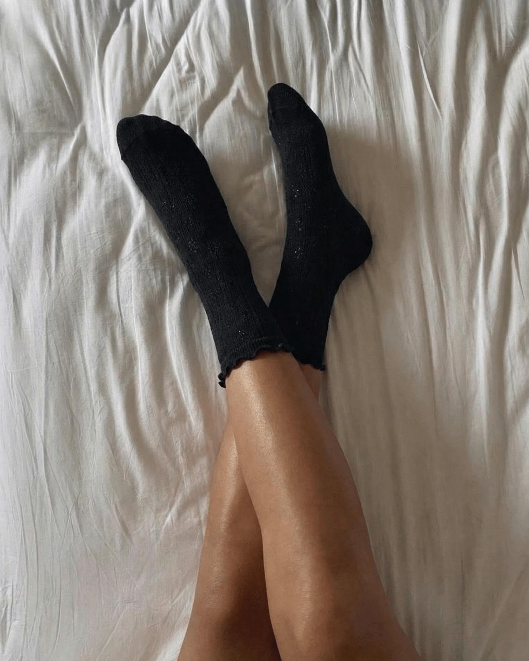 THERESE POINTELLE SOCKS - BLACK