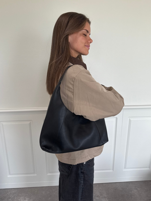 JOYE HOBO BAG - BLACK