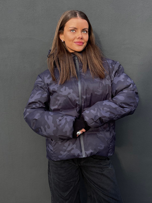 ISA DOWN JACKET - BLACK CAMO