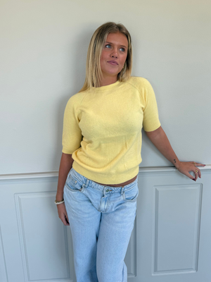 SAGA SHORTSLEEVE STRIK - BUTTER YELLOW