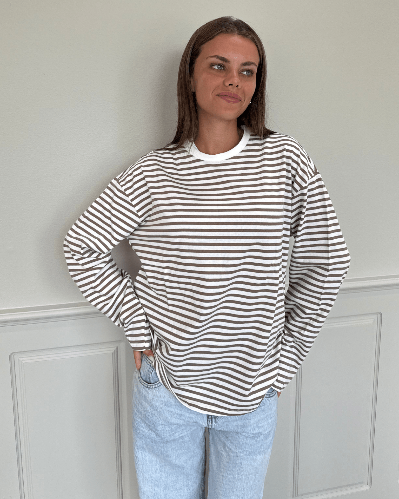 SADIE STRIPE TEE LS - CLOUD DANCER / FOSSIL