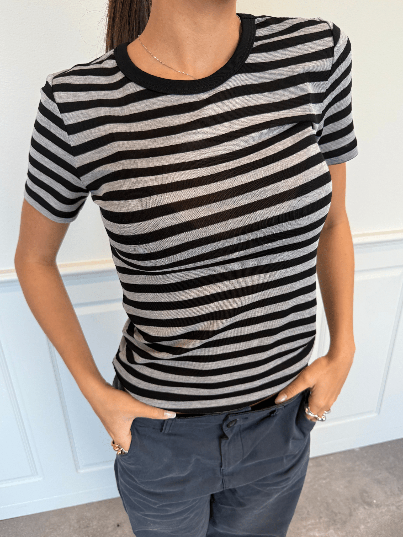 SIDSE KORTÆRMET T-SHIRT - BLACK/GREY STRIPE