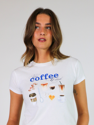 COFFEE CLUB BABY TEE - HVID