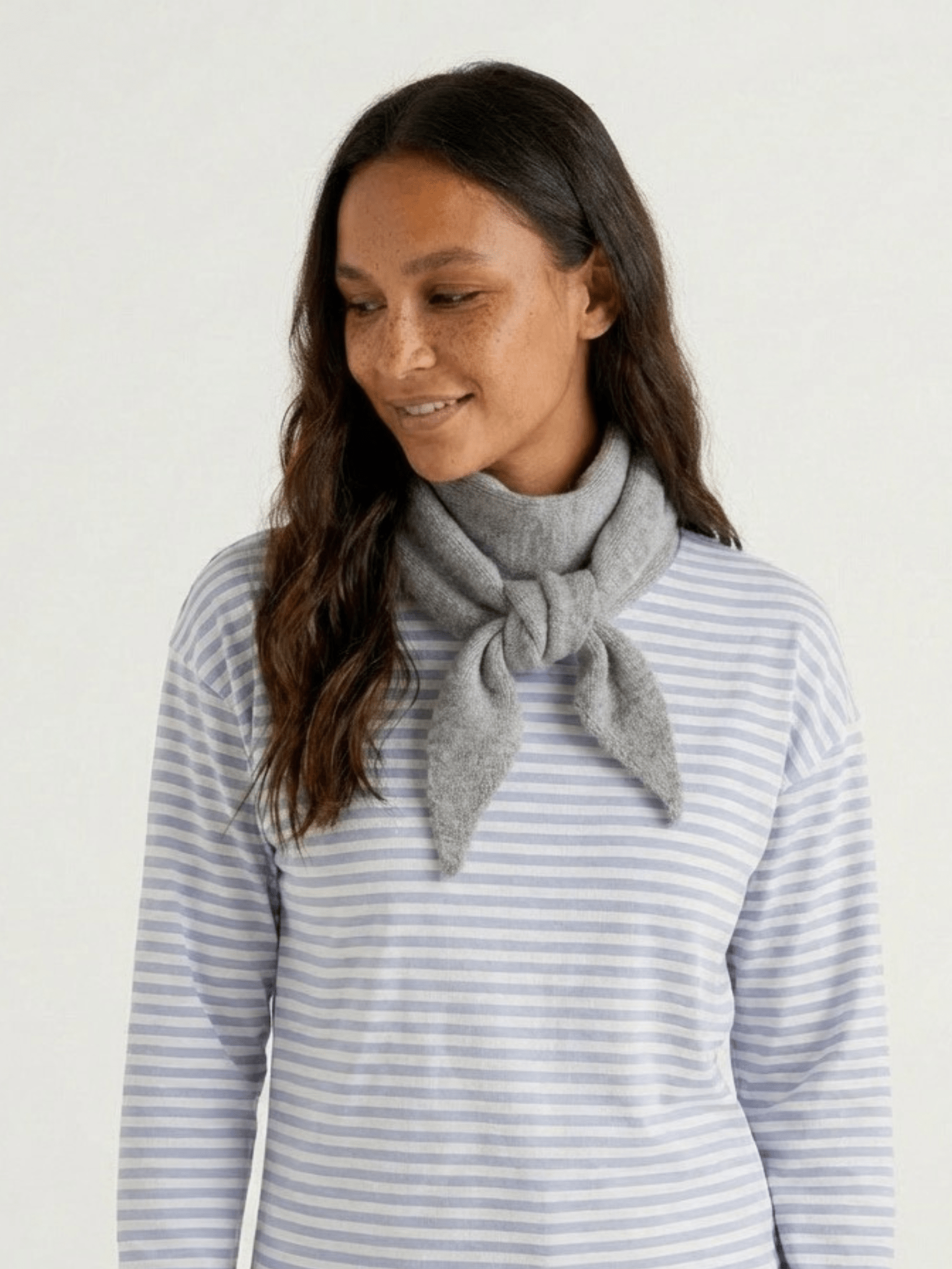 KOMMA TRIANGLE SCARF - MEDIUM GREY MELANGE
