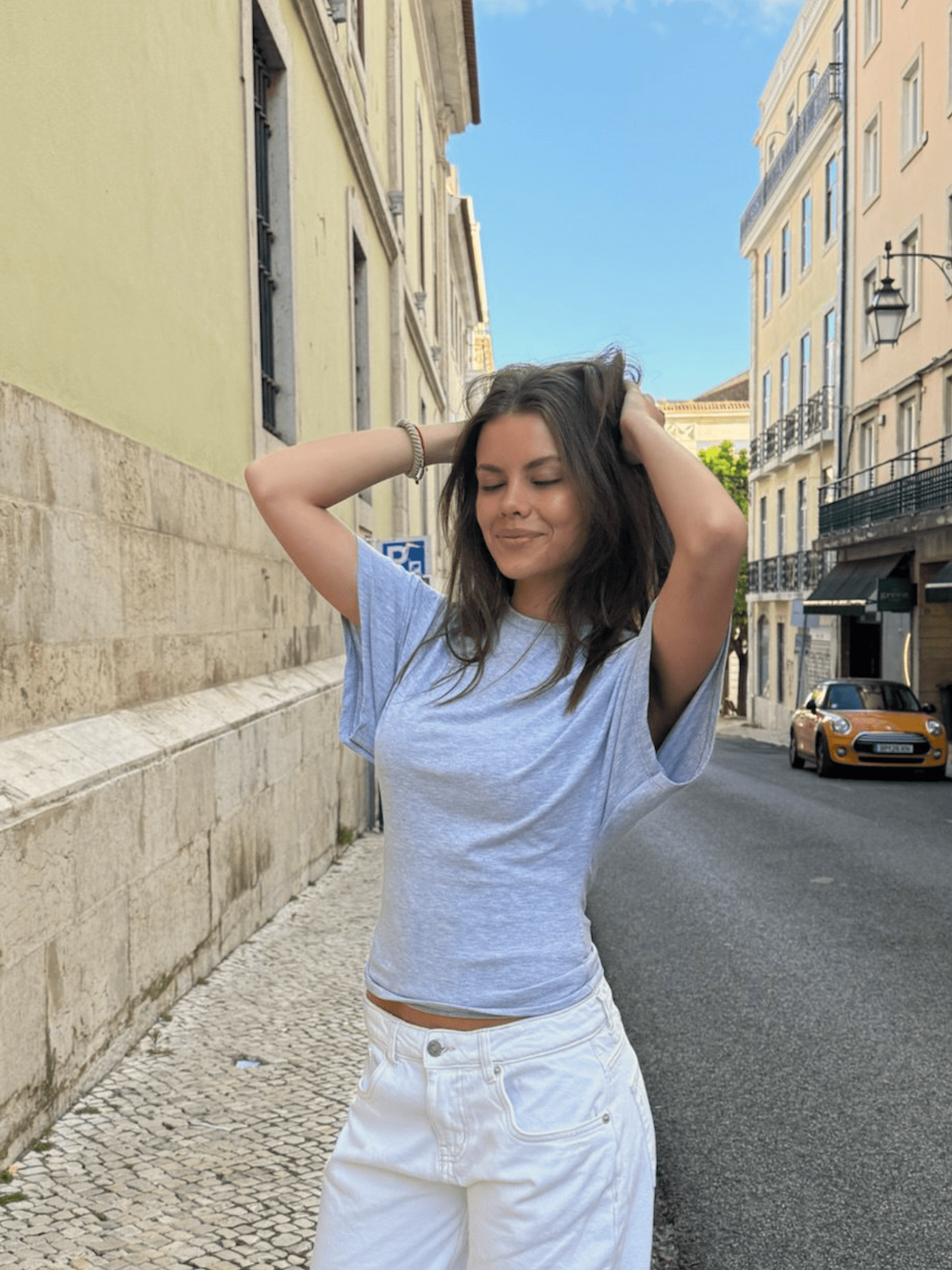 NINA ANGEL TOP - LYS GRÅ