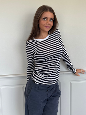 SIDSE LANGÆRMET T-SHIRT - WHITE/NAVY STRIPE