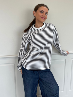 SADIE STRIPE TEE LS - CLOUD DANCER MAGNET