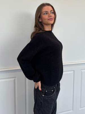MOLLI KNIT - BLACK