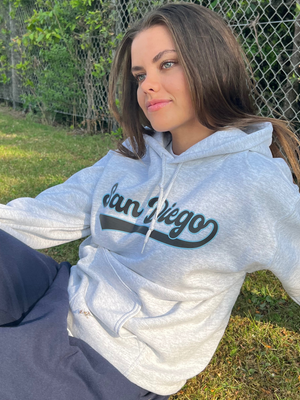 SAN DIEGO HOODIE - GRÅ