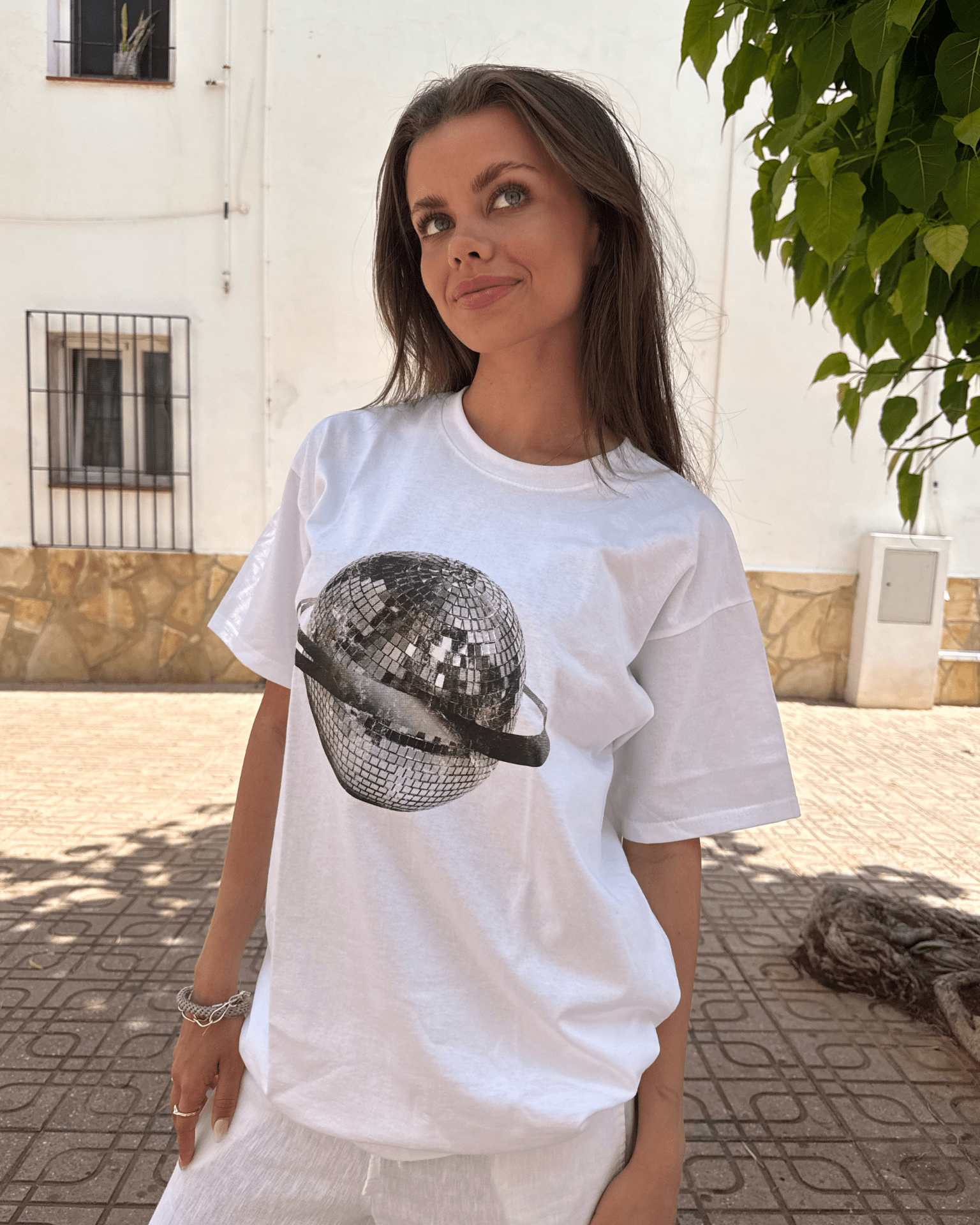 PLANET DISCO (sort) UNISEX T-SHIRT - HVID