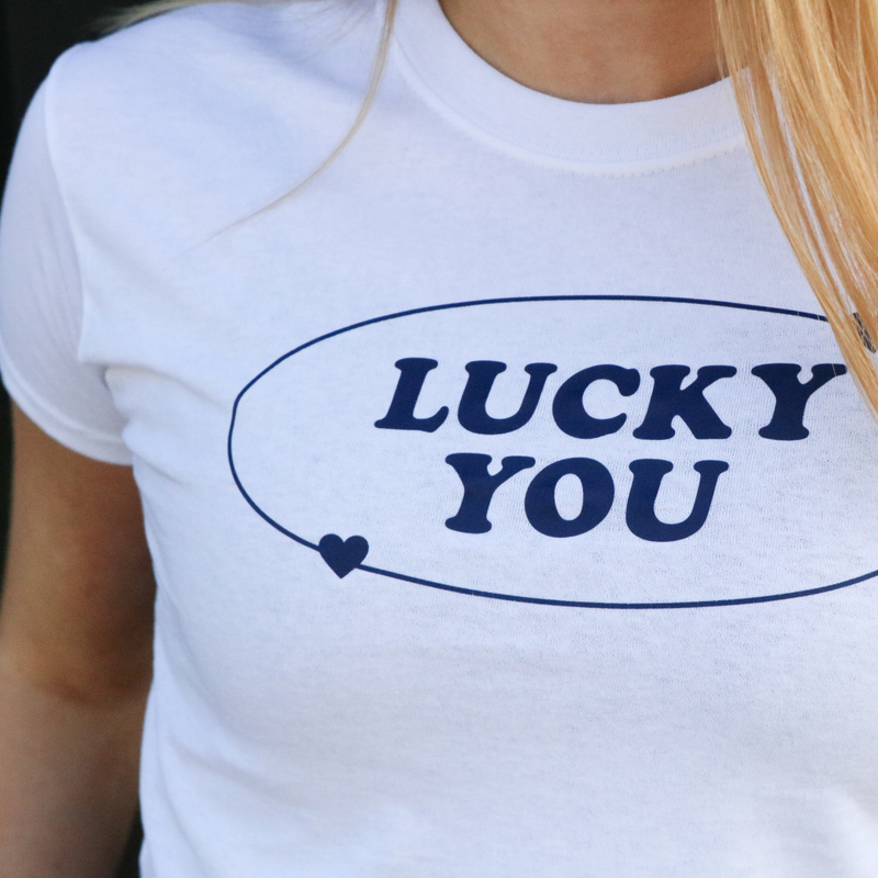 LUCKY YOU, BABY TEE - HVID