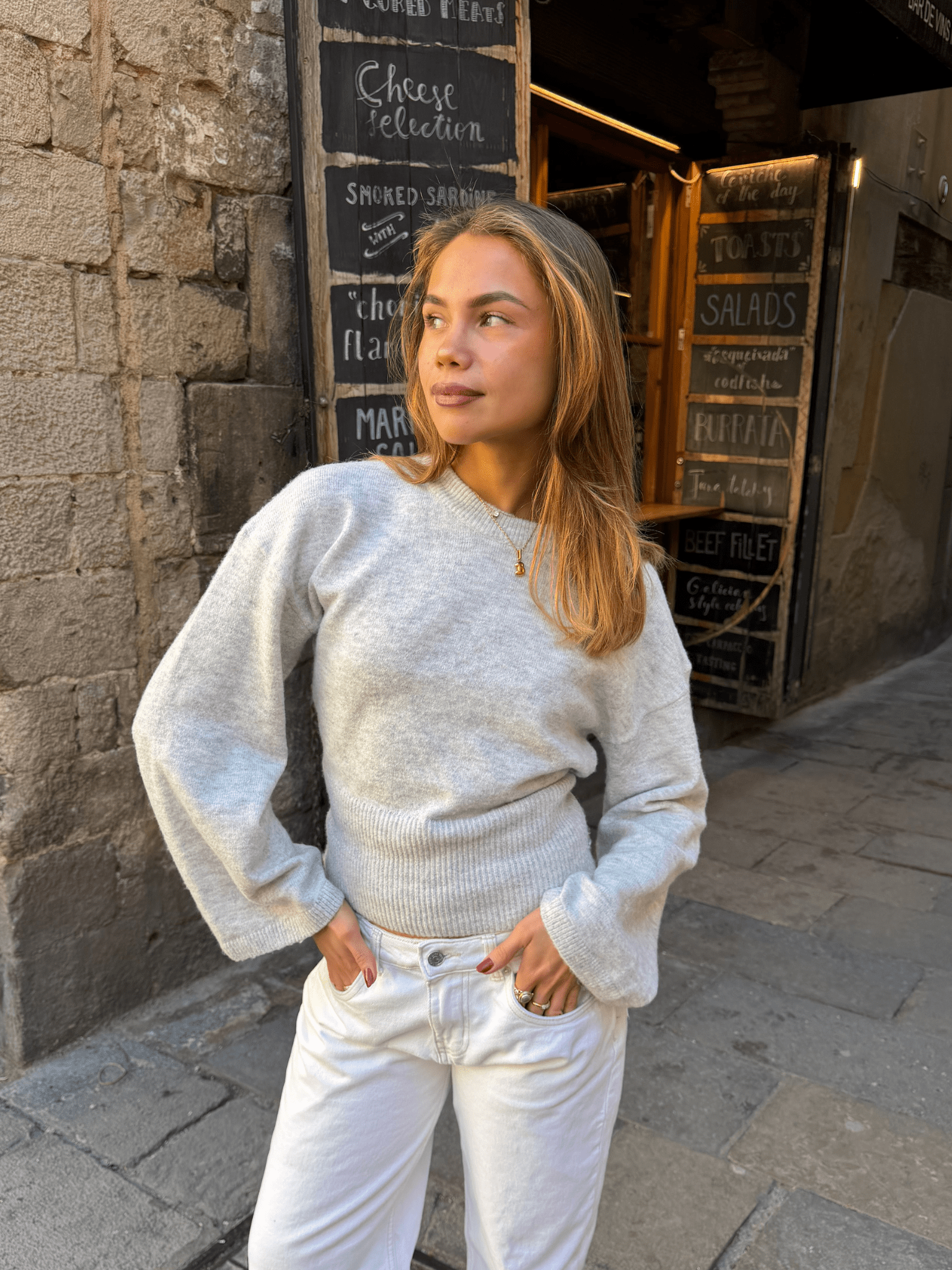 ELLEN ANGEL ÄRMEL-STRICKPULLOVER - HELLGRAU