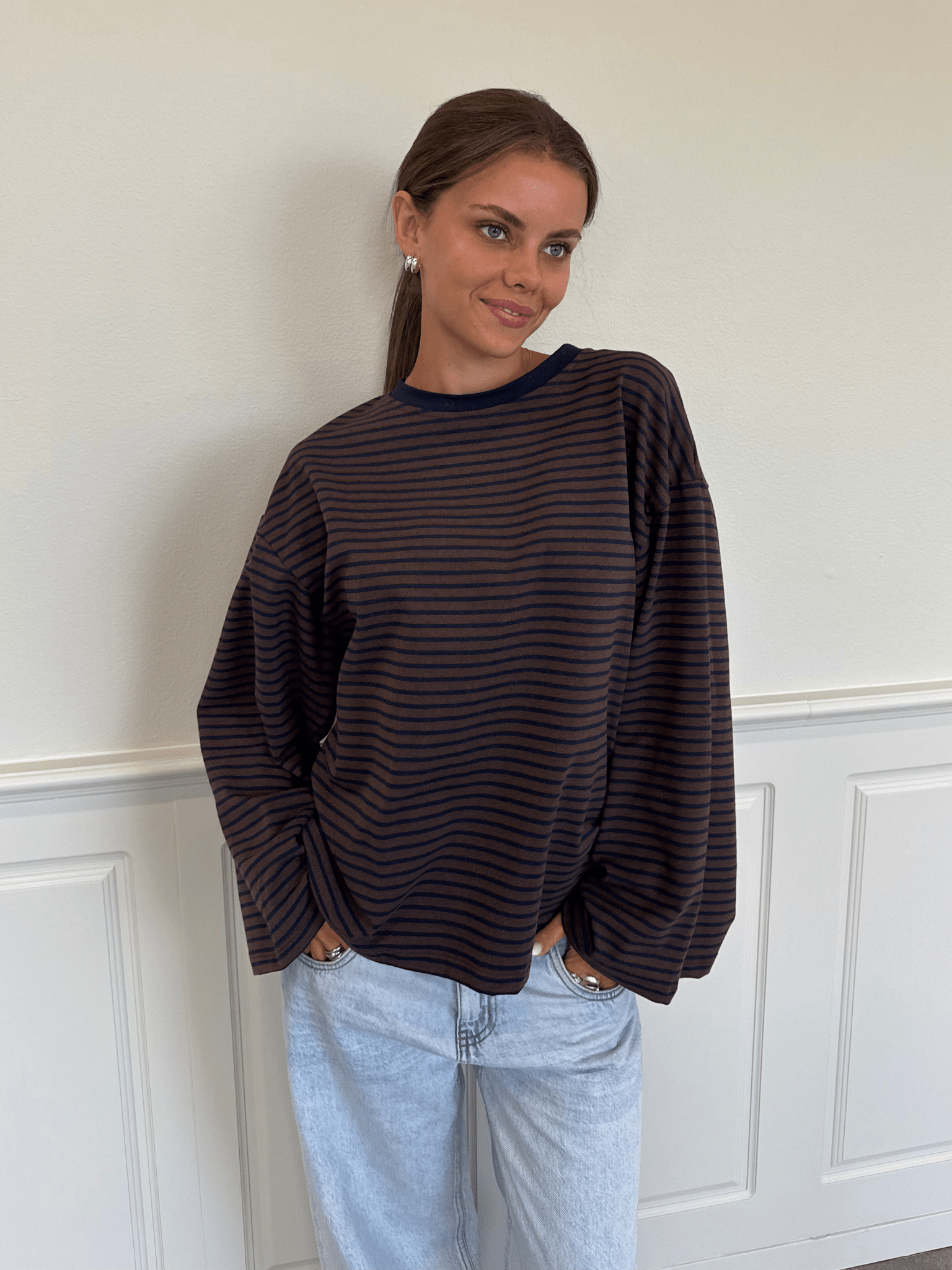STRIPE TEE, LANGÆRMET - BROWN / NAVY
