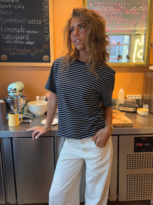 LYKKE STRIPE TEE - NAVY/WHITE