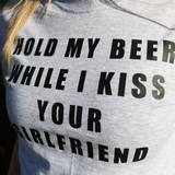 HOLD MY BEER, BABY TEE - GRÅ