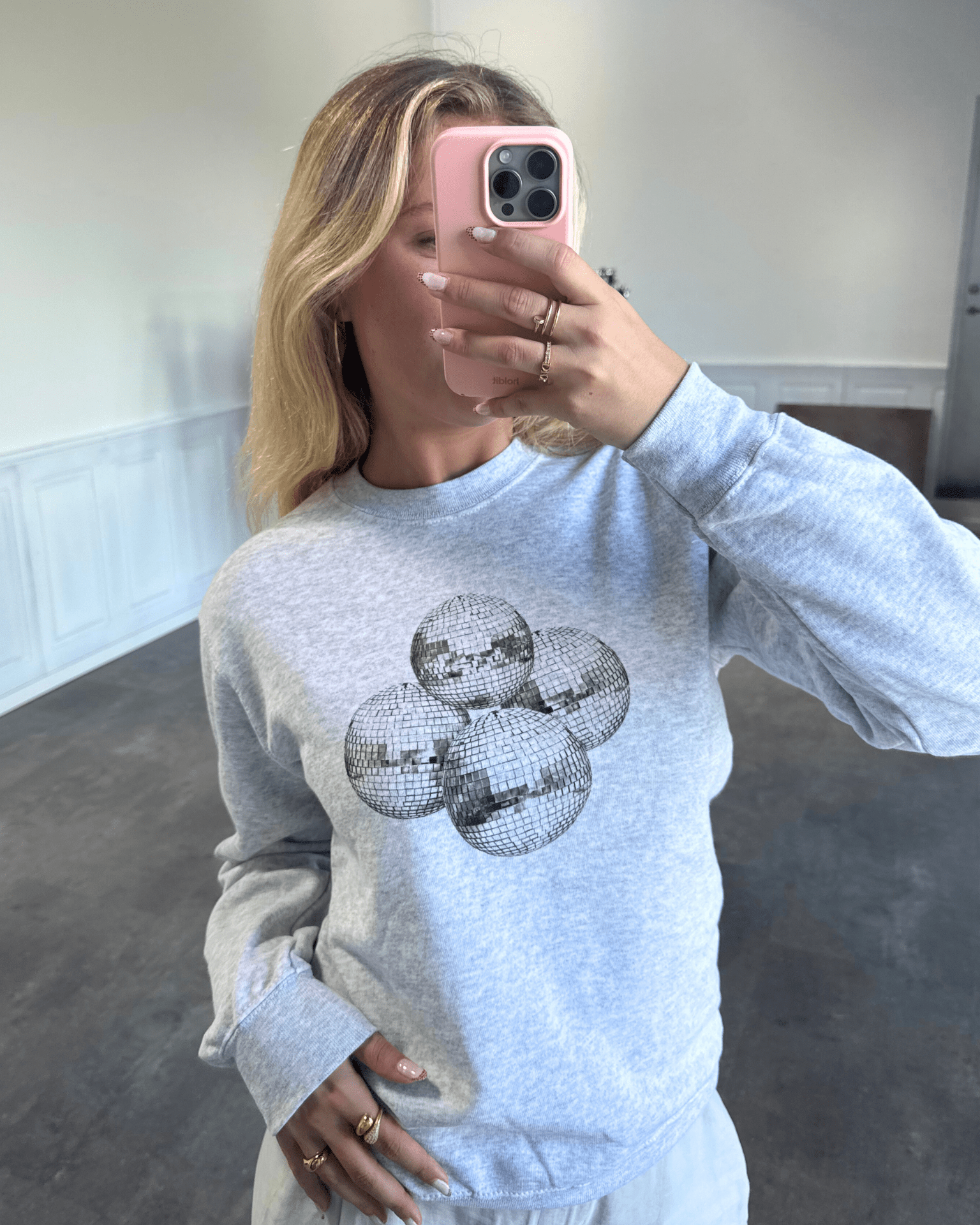 DISCO BALL (schwarz) SWEATSHIRT - GRAU
