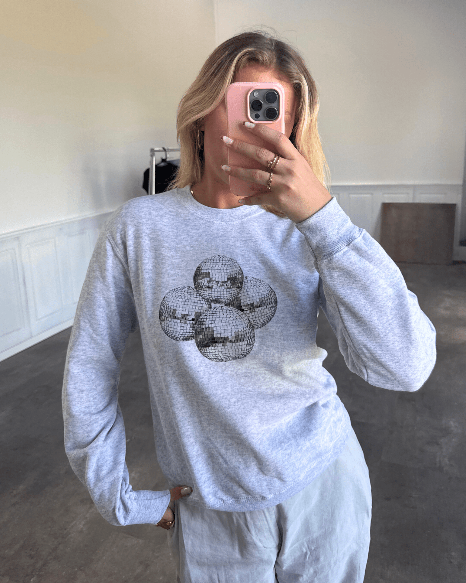 DISCO BALL (schwarz) SWEATSHIRT - GRAU